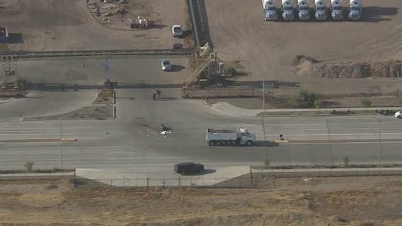Phoenix police: Man killed when motorcycle crashes into dump truck