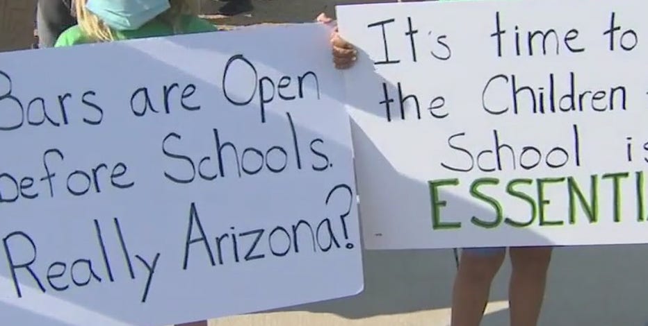 Parents of students in Scottsdale rally for in-person education option