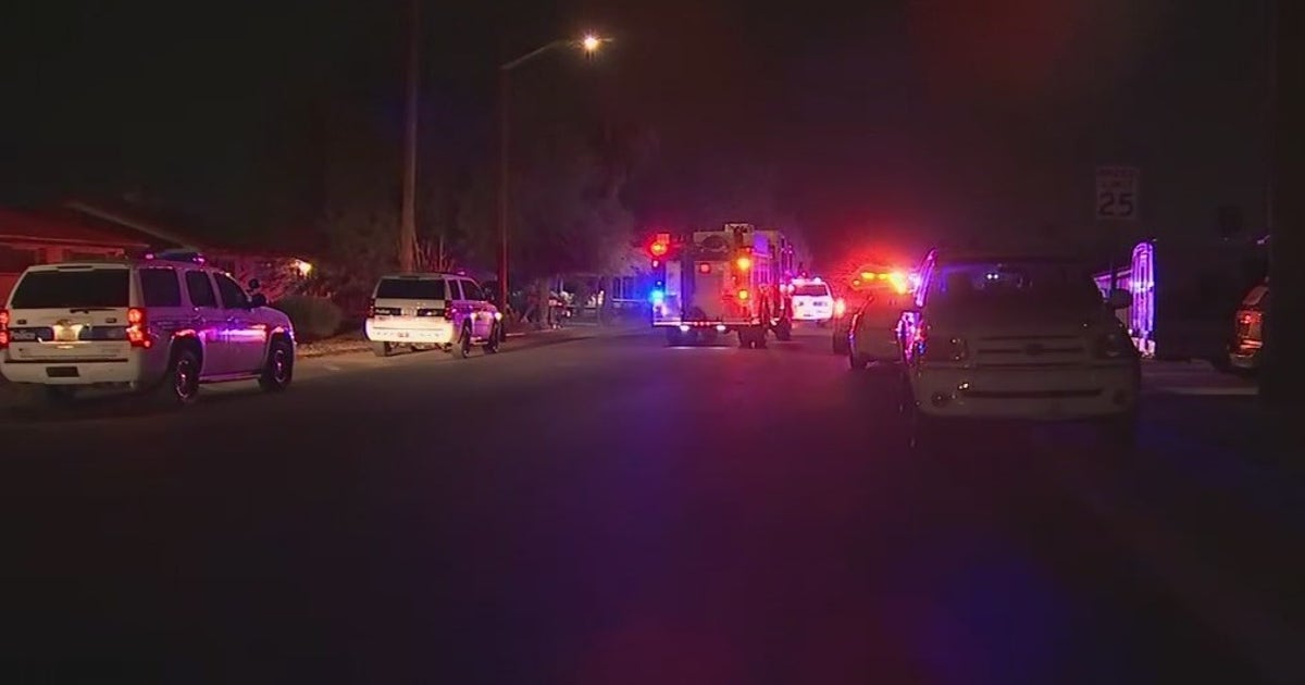 Phoenix police shoot suspect near 7th Street and Baseline | FOX 10 Phoenix