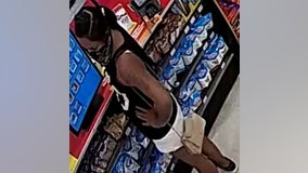 Phoenix Police searching for woman who robbed a Circle K with a knife