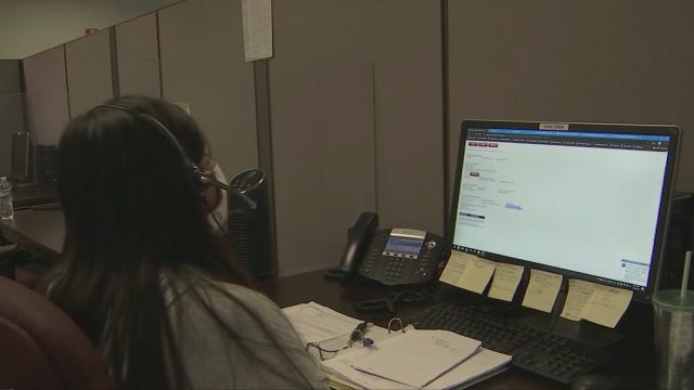 Maricopa County hiring new workers to help with high voter call volume