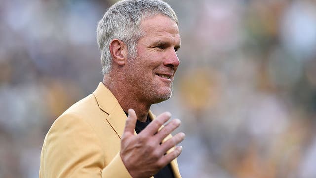 Brett Favre supports Trump; 'special guest' at Green Bay rally
