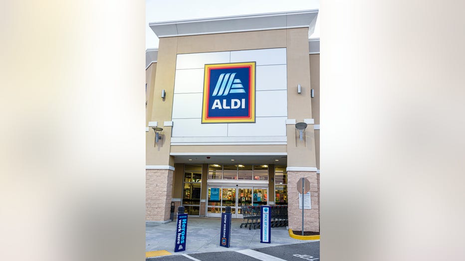 Photo of an Aldi storefront in Spring Hill, Florida