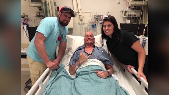 Ahwatukee man meets parents of late Phoenix man whose organ donation saved his life