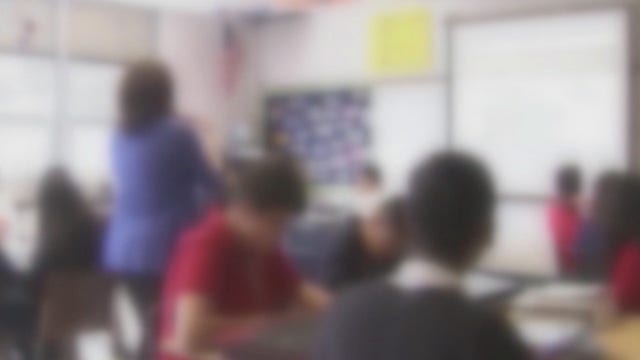 Students transition back to online learning after Phoenix middle school COVID-19 outbreak