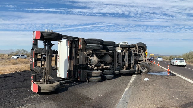 Westbound I-10 reopens after dump truck rollover crash