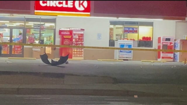 Phoenix PD: Dozens involved in shootout at Circle K store's parking lot