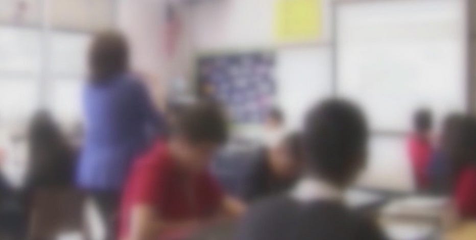 Students transition back to online learning after Phoenix middle school COVID-19 outbreak