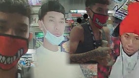 Phoenix Police searching for suspects in gas station robbery