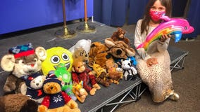 6-year-old girl donates plushies to Phoenix PD for kids going through tough times