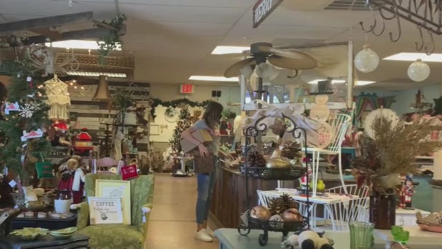 Arizonans bringing holiday cheer despite a dreary year