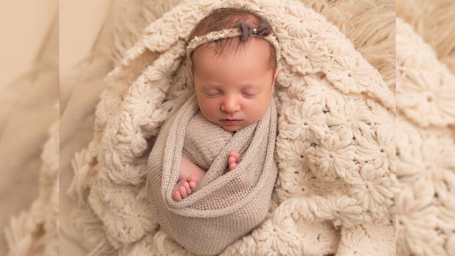 Tennessee baby born from embryo frozen more than 27 years ago