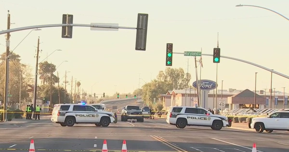 PD: Woman hit, killed while crossing street in Glendale | FOX 10 Phoenix