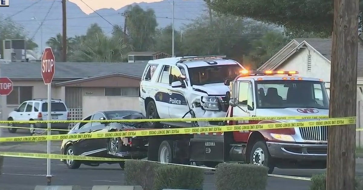 Two Phoenix officers hurt in alleged DUI crash while investigating ...