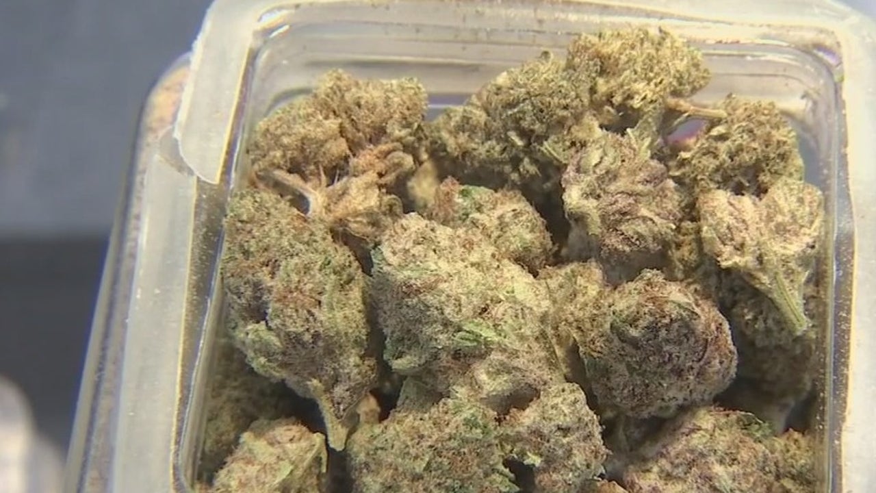 Arizona Dept Of Health Opens Dispensary Applications Recreational Marijuana Sales Could Start Soon