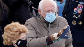 Bernie Sanders’ mittens: Vermont senator’s Inauguration Day outfit lights up social media