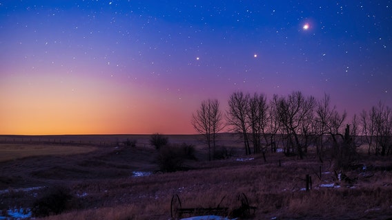 ‘Planetary trio’: Spectacular triple conjunction to light up sky for 1st time since 2015 — here’s how to watch