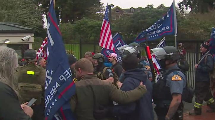 Pro-Trump supporters break through gate at Governor Inslee's mansion - Vimarsana News