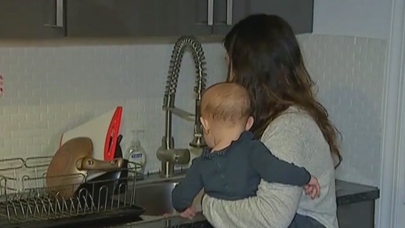 Psychologist breaks down mental health issues mothers may be facing during the pandemic