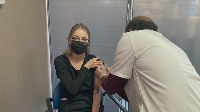 COVID-19 vaccine becoming more accessible in Arizona pharmacies