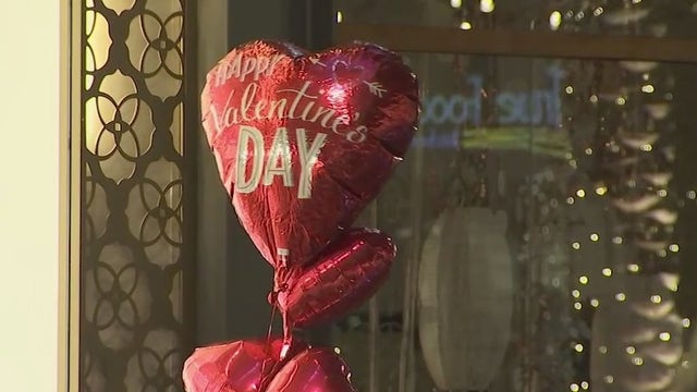 Many in Scottsdale not letting COVID-19 get in the way of celebrating Valentine's Day