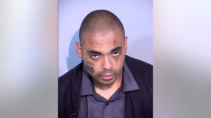 Phoenix woman escapes from axe-wielding suspect with help from stranger - Vimarsana News