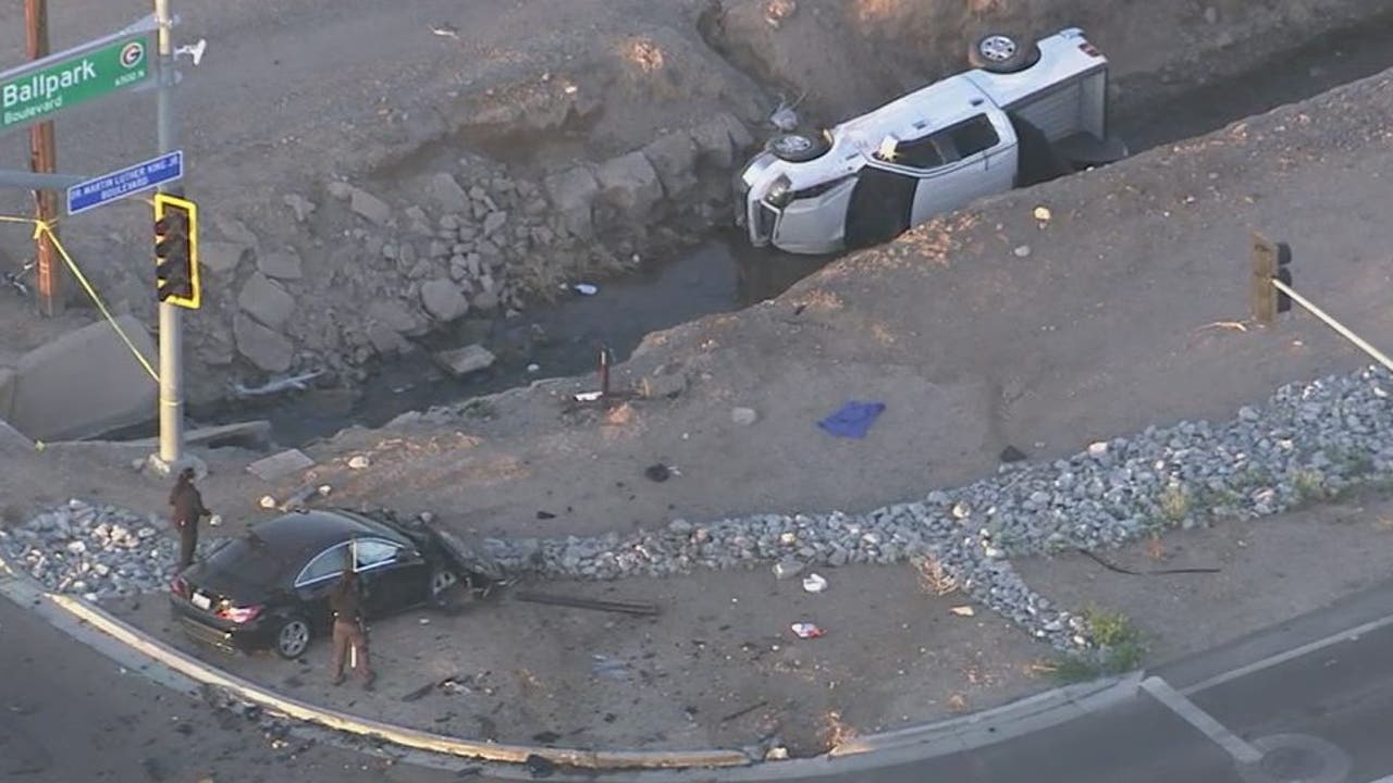 Deadly Car Accident Phoenix Az 3 Dead 6 Hurt After Crash Involving