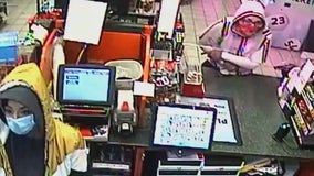 Phoenix PD searching for suspects in Valentine's Day convenience store robbery