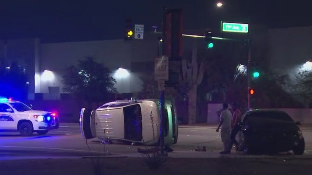 Seven children injured in Phoenix crash, three are critically injured