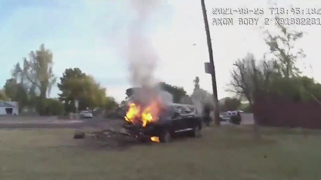 Driver rescued from burning car by Phoenix Police officers