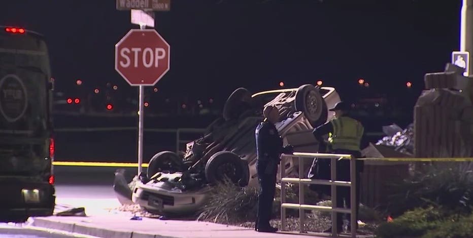 2 dead in single-car rollover crash in Surprise