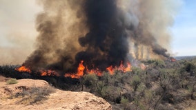 Wildfire burns over 2,100 acres along Gila River near I-8 and Dateland