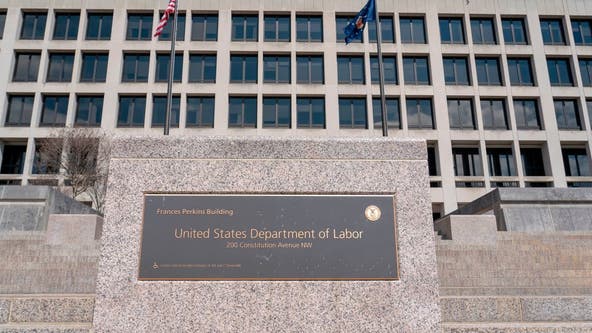 Unemployment claims fall to 576,000, lowest since COVID-19 pandemic began