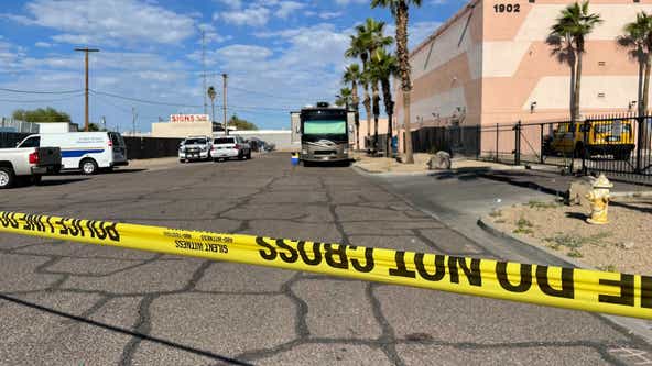 PD: 2 men shot while leaving Phoenix strip club