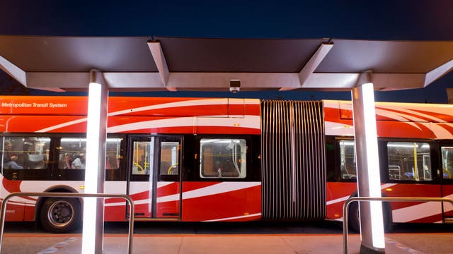 San Diego transit settles death lawsuit after guard presses knee on man's neck