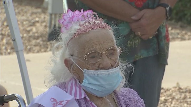 WWII veteran celebrates her 100th birthday in Phoenix with family, parade - Vimarsana News