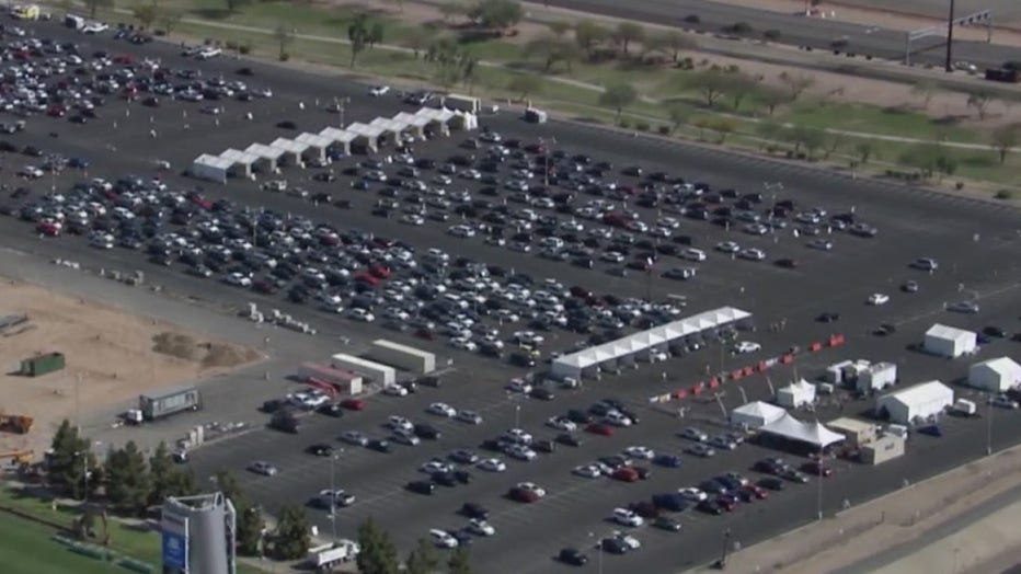 Long lines at State Farm Stadium in Glendale