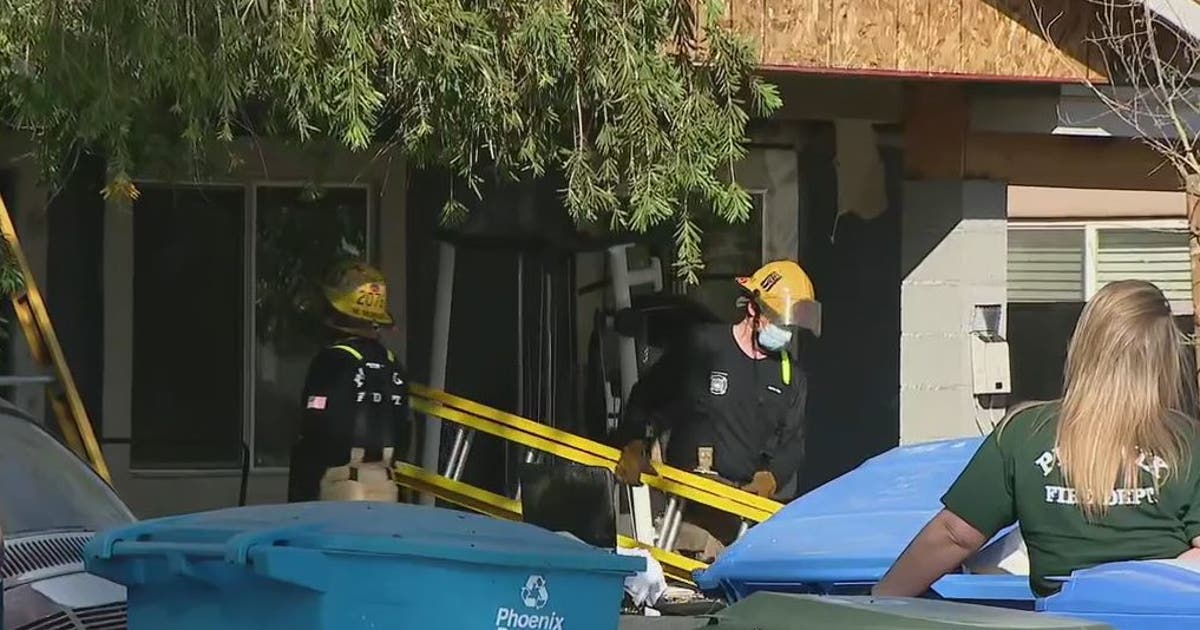 FD: Family of 6 displaced by house fire in Phoenix | FOX 10 Phoenix