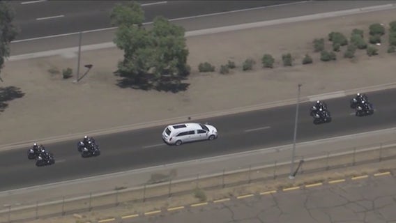 Community gathers to remember Chandler police officer killed during pursuit