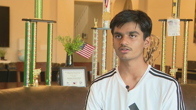 Chandler teen starts website to share passion of chess with others