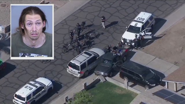 Phoenix Police: Man carjacked teen at knifepoint in school parking lot