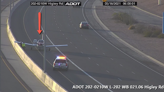 Plane makes emergency landing on Loop 202 near Higley Road in Mesa