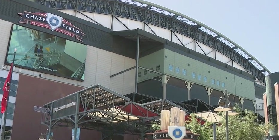 Caesars Opens Massive Sportsbook In Arizona At Chase Field