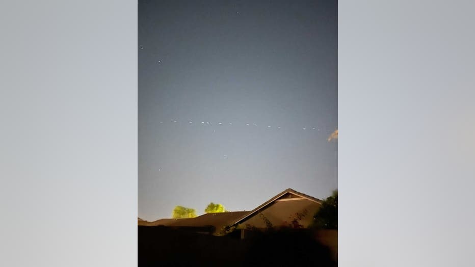 Hurtig Frontier skære ned Arizona residents report seeing dozens of strange lights in the sky