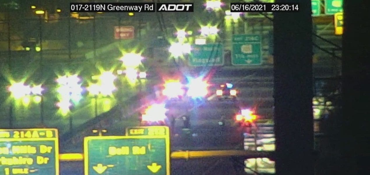 PD: Woman killed in 2-car crash at Phoenix intersection | FOX 10 Phoenix