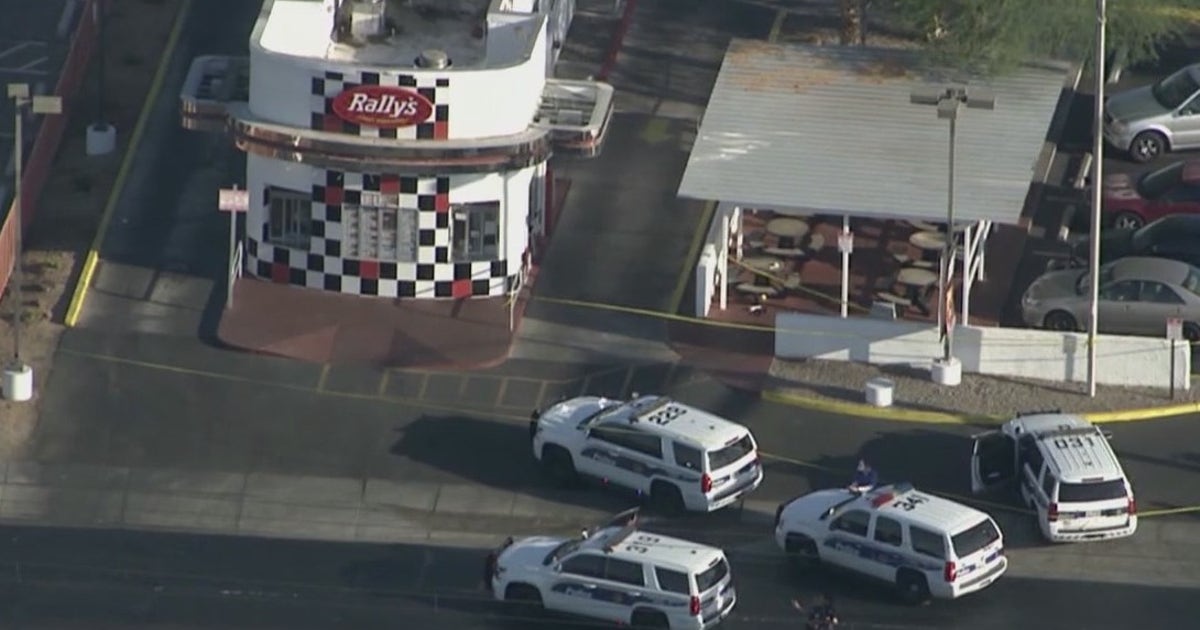 Phoenix PD: Suspect holding 2 people at gunpoint shot by off-duty ...