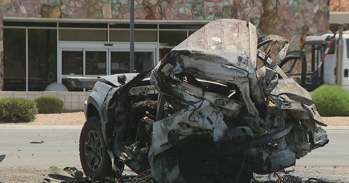 1 dead, 4 injured after fiery West Phoenix crash | FOX 10 Phoenix