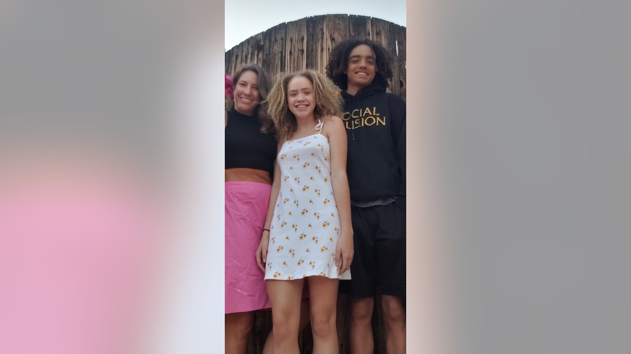 Community mourns death of mother, 2 teens in crash involving Valley Metro bus in Phoenix - Vimarsana News