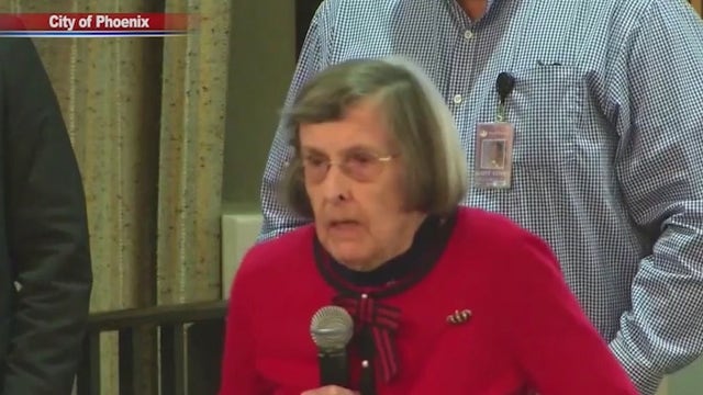 'He squeaks when he walks': Revisiting the Arizona woman who went viral for dunking on Phoenix Suns owner