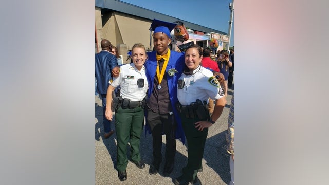 Hillsborough teen invites deputy to graduation after rear-ending patrol car on I-4